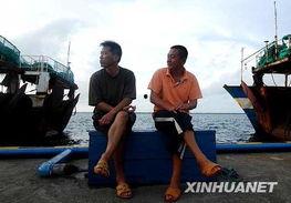 中国渔民吃瓜船